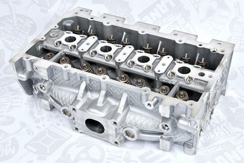 ET ENGINETEAM Cylinder Head