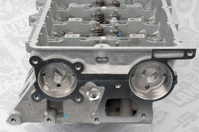 ET ENGINETEAM Cylinder Head